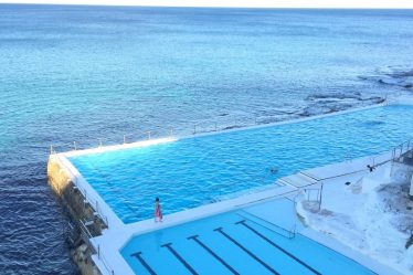 piscine à débordement vue mer : une plus value importante pour un bien immobilier